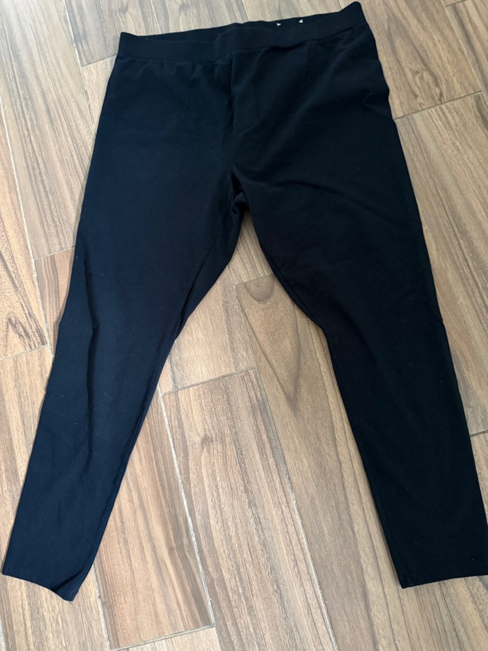 Style & Co -Black Stretch Leggings. Waist 17-19”. Rise 12”. Inseam 26